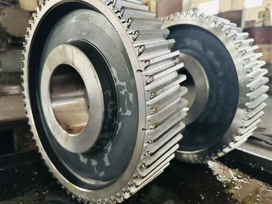 چرخ‌دنده‌های دستی کامیون حرفه‌ای و صنعتی با عملیات حرارتی کربن‌دهی، سخت‌کاری و کوئنچ - سختی 45 HRC